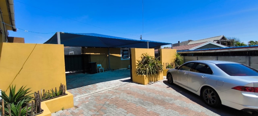 5 Bedroom Property for Sale in Bay View Western Cape